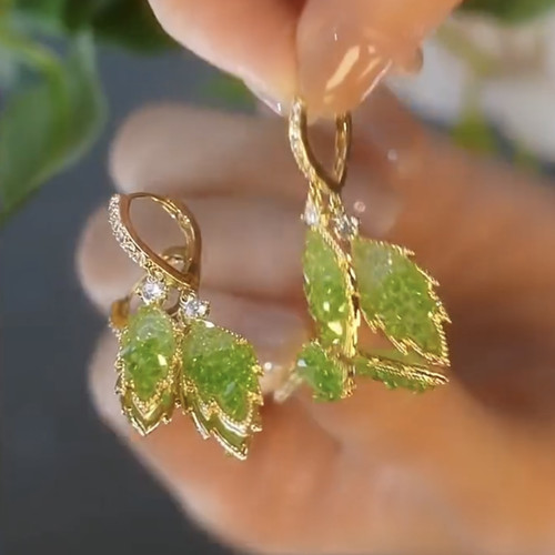 绿色碎钻渐变水晶树叶耳环