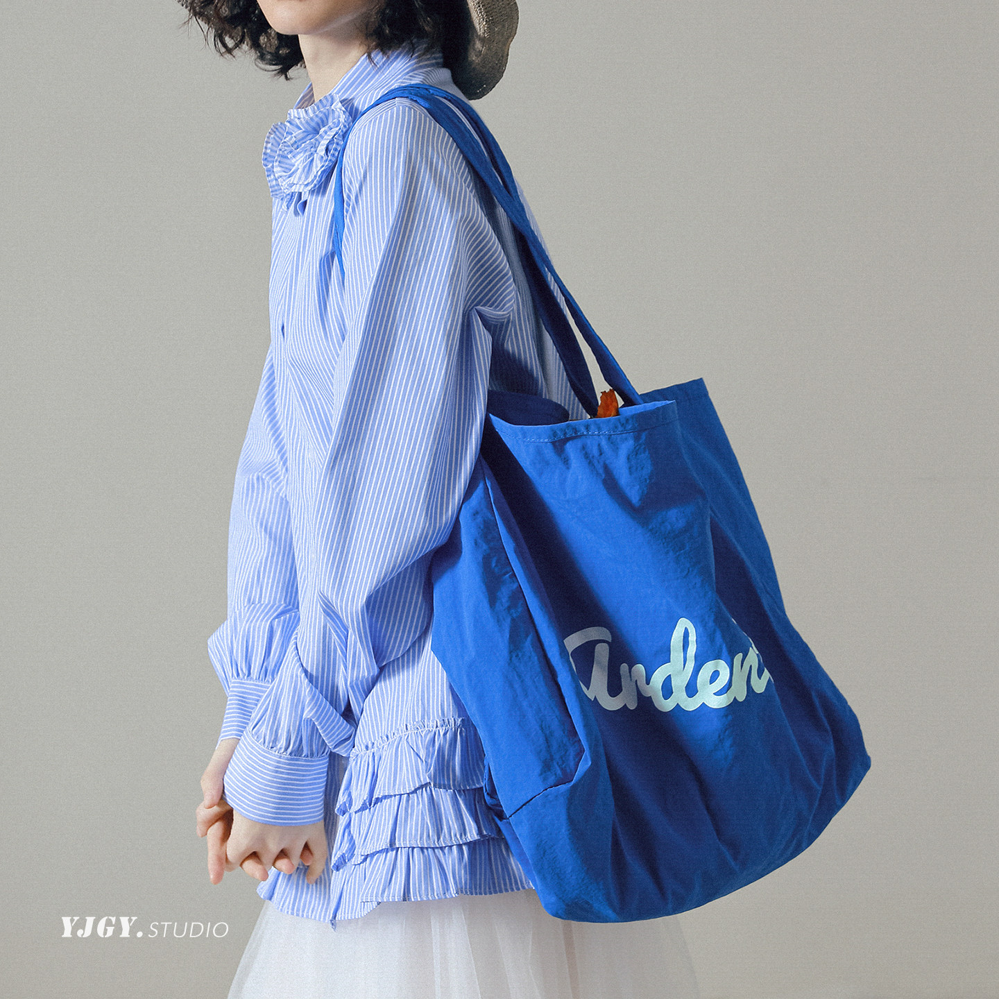 印计谷羽字母印花托特包包女大容量轻便单肩包百搭日系休闲尼龙包