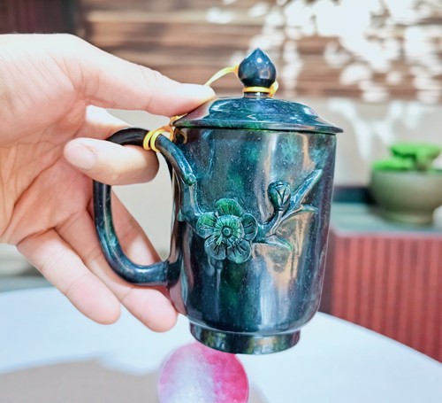 天然玉石纯手工雕刻酒泉特产店