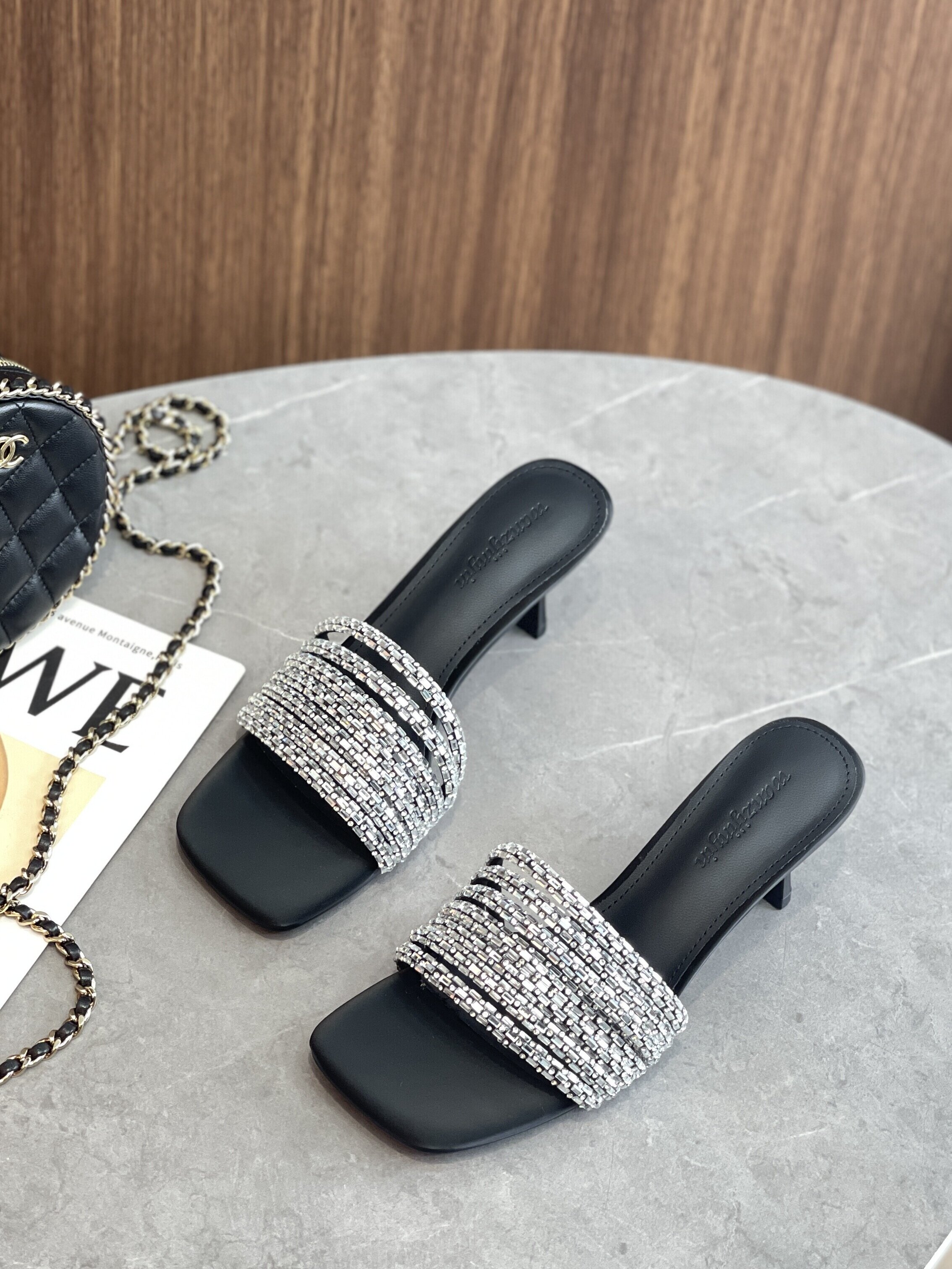 绝美超闪水钻高跟一字拖2024夏新款仙女风细跟时尚外穿露趾凉拖鞋