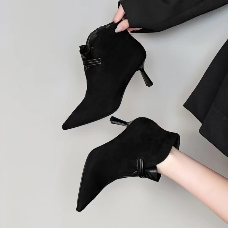 法式复古尖头绒面褶皱拼接高跟靴