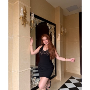 鎏金漫游 纯欲性感辣妹风褶皱拼接挂脖式遮肉显瘦高级感短裙G169