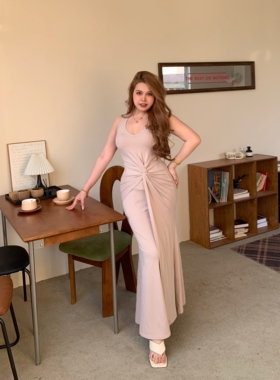 无尽夏 气质褶皱设计微胖收腰遮肉显瘦修身吊带包臀连衣裙G055