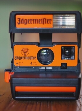 【精彩】宝丽来600系Jagermeister野格限量版一次成像拍立得相机