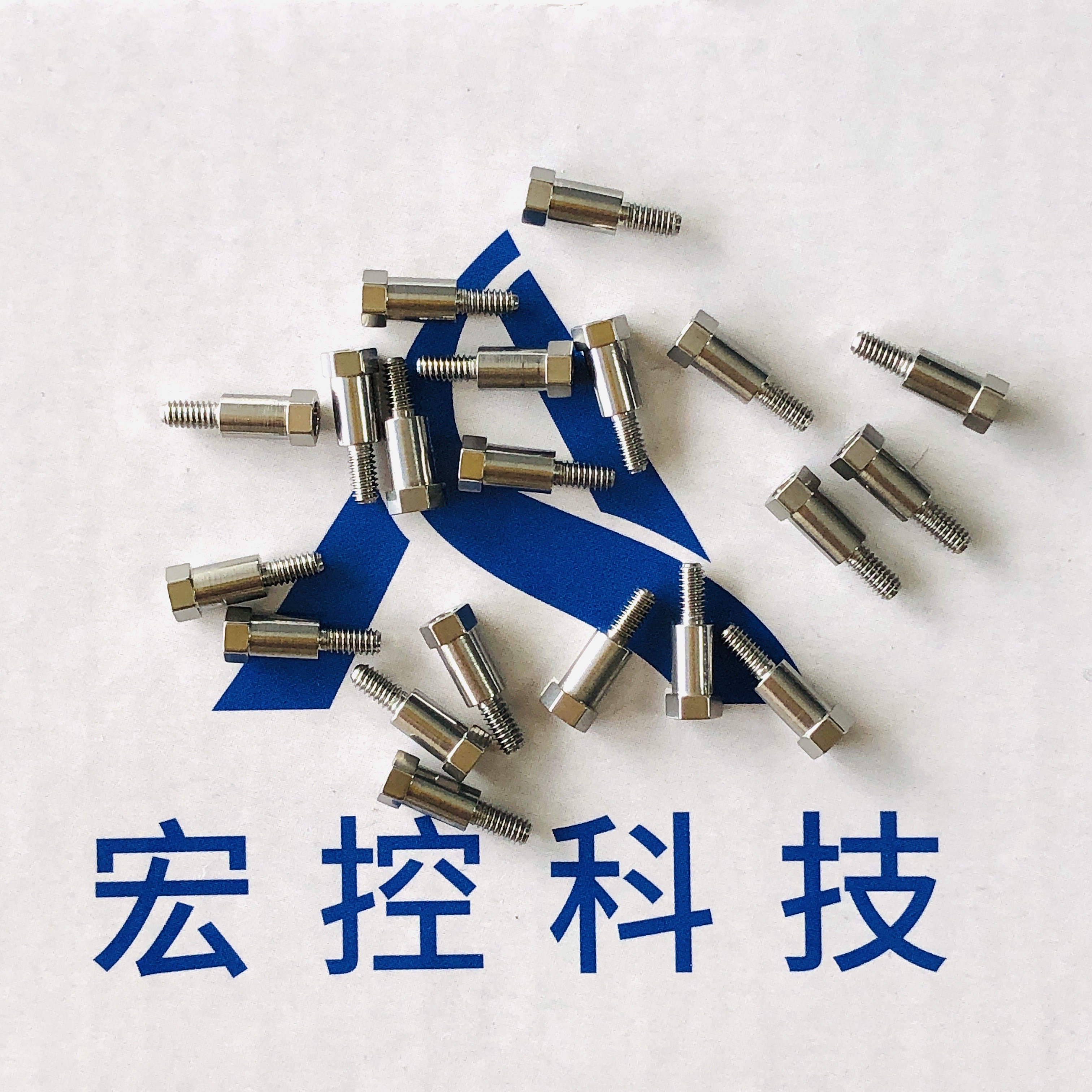 J30J系列微矩形连接器安装锁紧附件固定端P P0 P1 P2 P3 P4 P5 P7