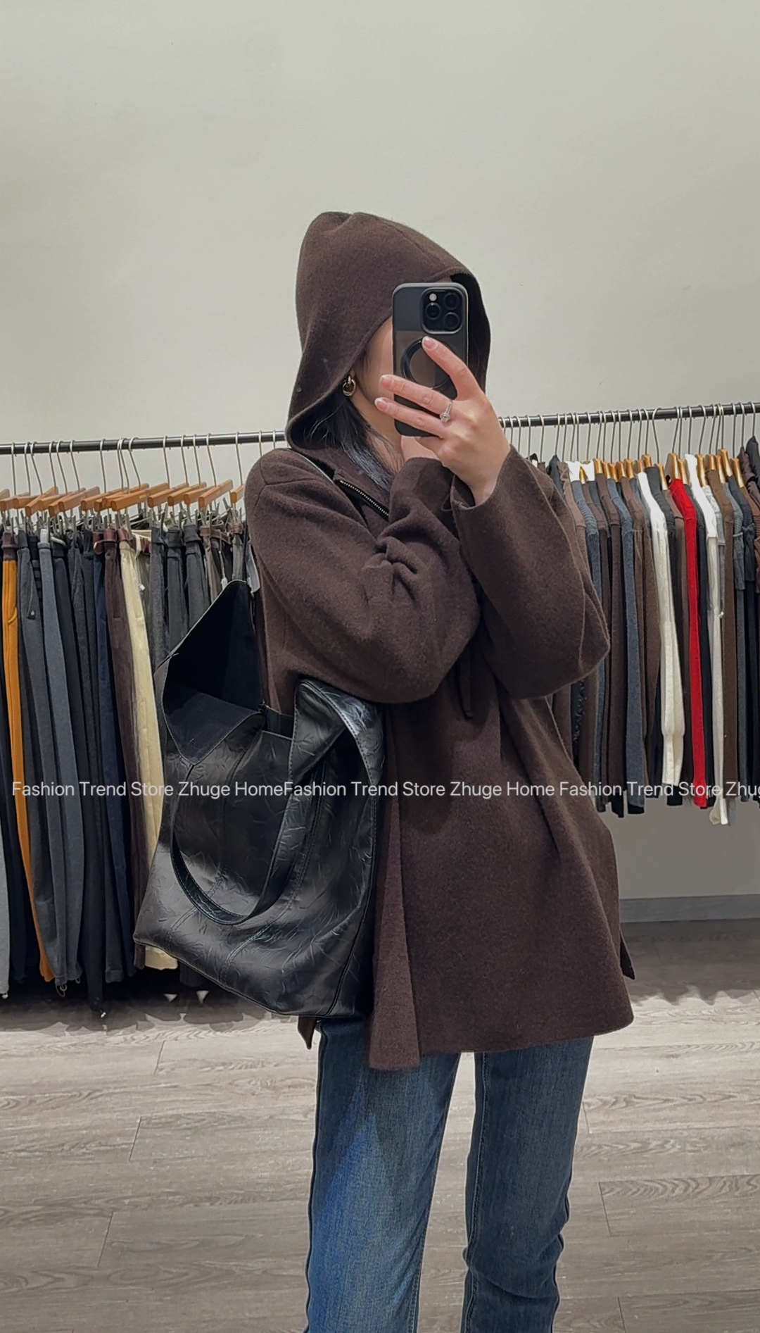 高端欧洲站2025冬款极简风阔形大版显瘦连帽羊绒衫半拉链套衫女