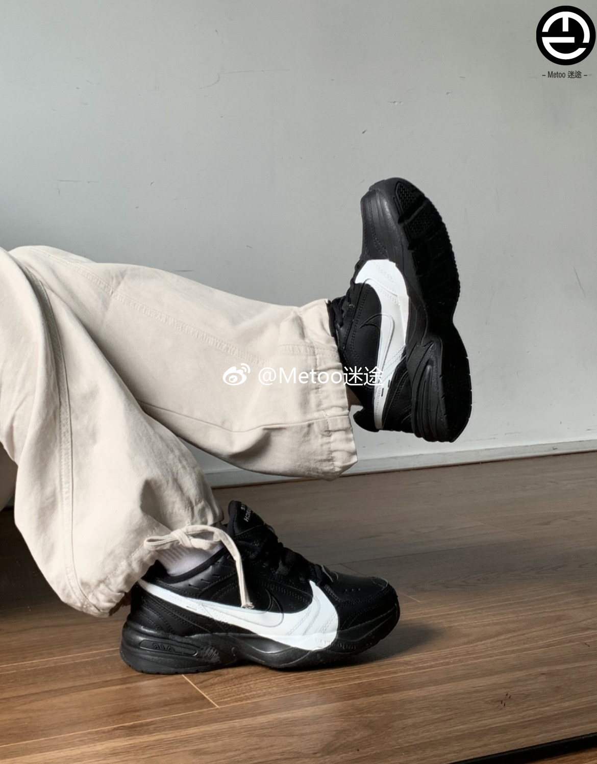 定制球鞋 Nike Air Monarch 4 莓刻 白勾武士 运动风 低帮 老爹鞋