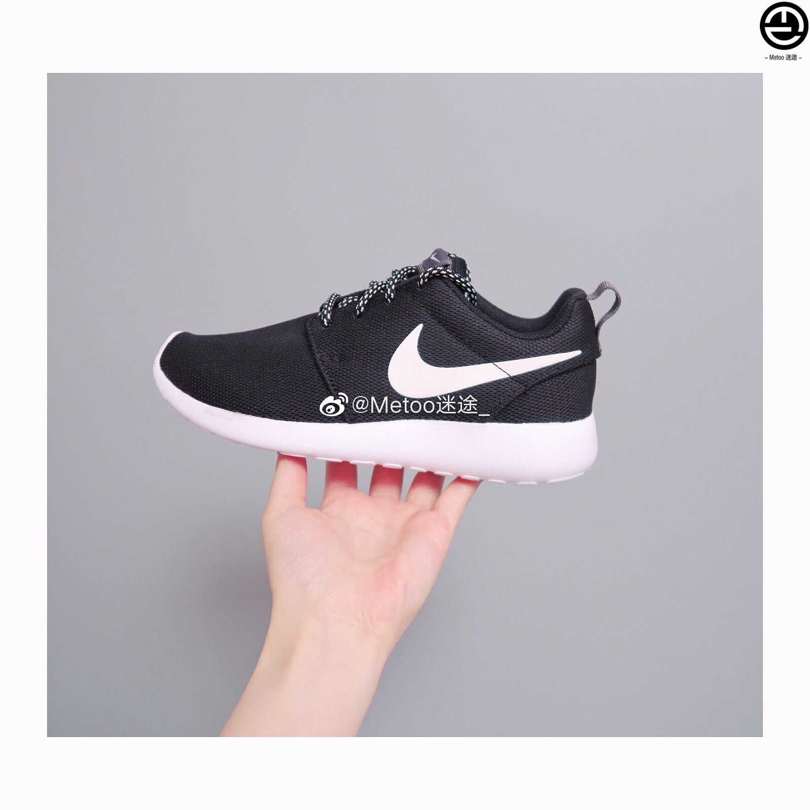 专柜正品Nike Roshe One女子黑白奥利奥轻便网面休闲运动鞋844994-封面