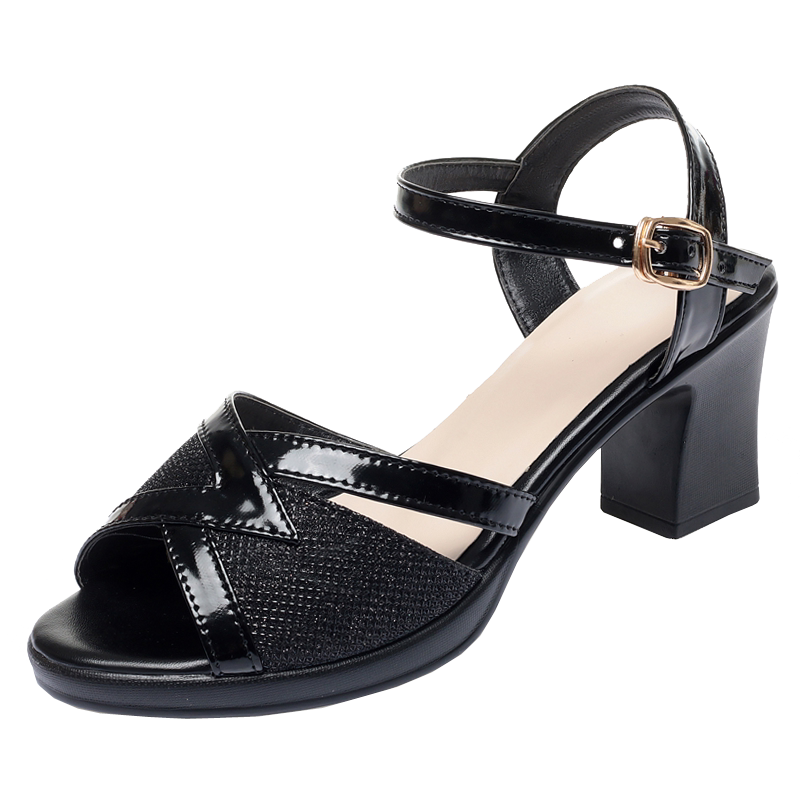 凉鞋2022年女新款中跟时装中年妇女夏天鞋子粗跟女士皮凉鞋妈妈鞋