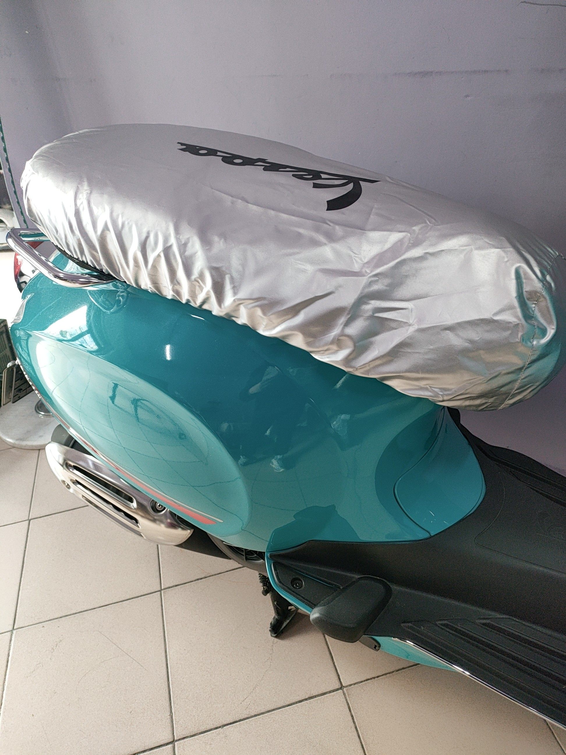 Vespa 150/180/300 üçün su və tozdan qoruyan motosiklet oturacaq örtüyü