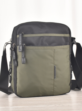 新款男士包百搭单肩包牛津布背包斜挎多层户外商务包大容量休闲包