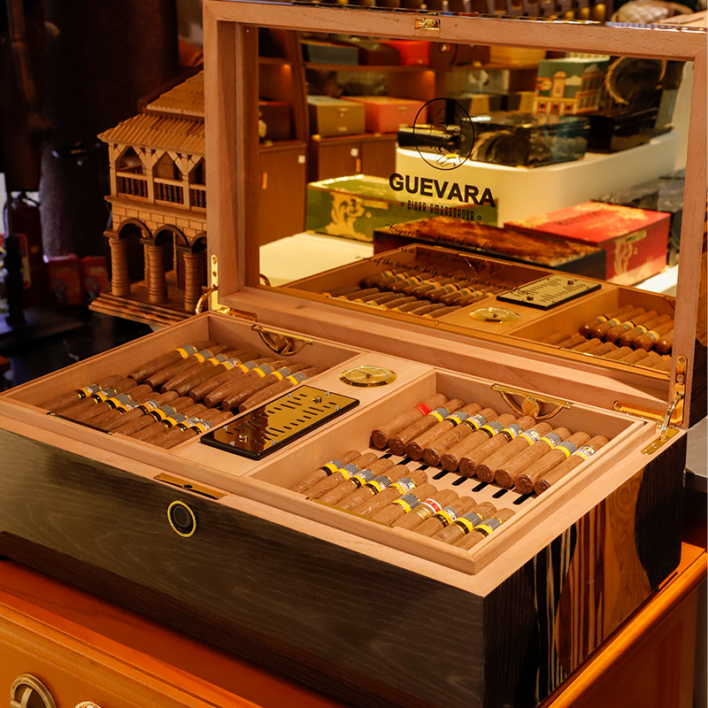 指纹多功能雪茄保湿盒大容量醇化箱醒茄柜雪松木钢琴烤漆高档礼盒