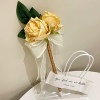 Желто-удвоенный розовый лук цветок