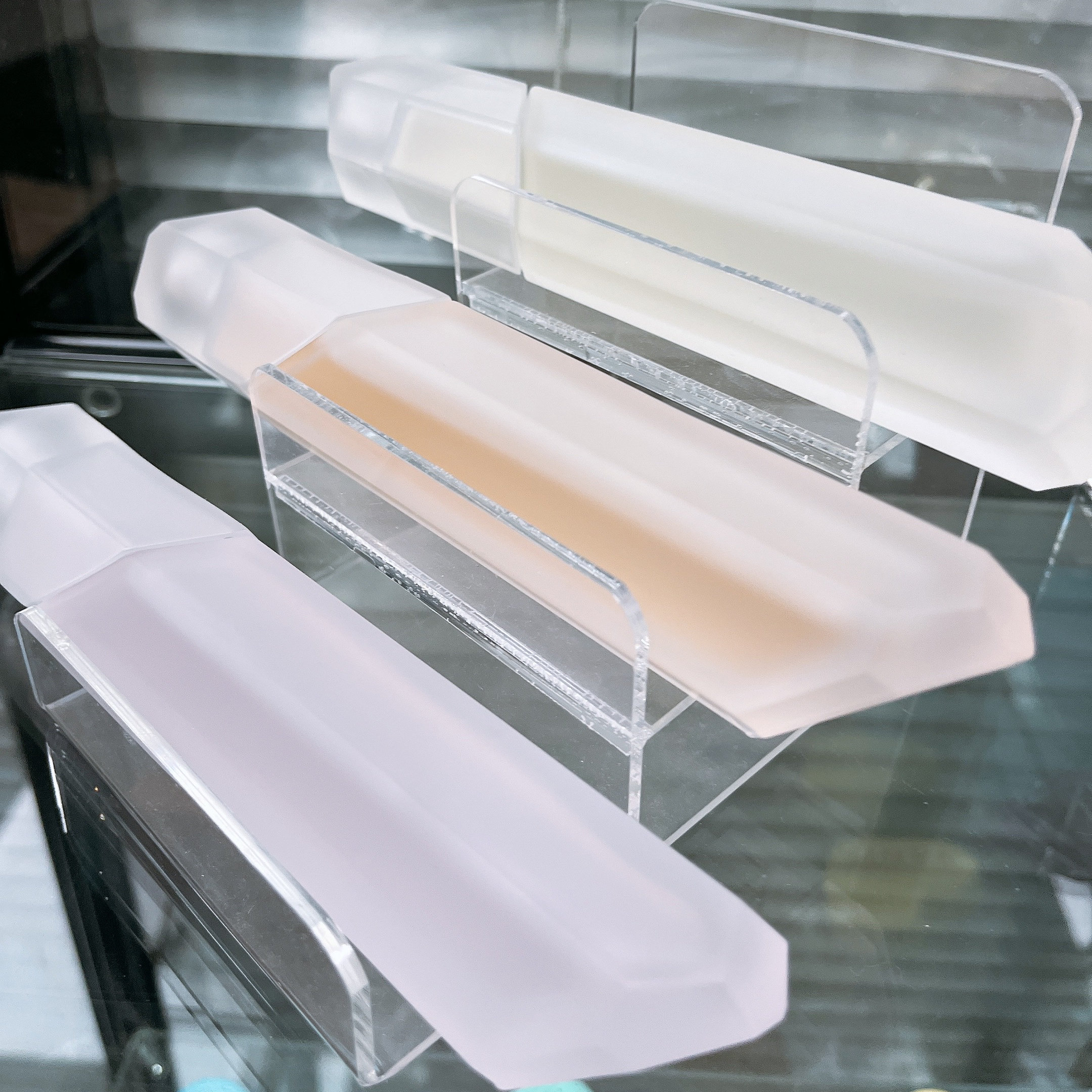 买二送一KKW FRAGRANCE BODY卡戴珊沙漏身体香水钻石水晶75ml