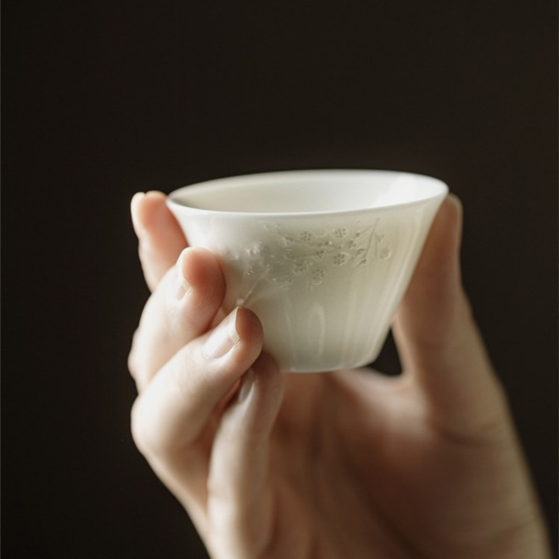 束刻 玉瓷小品杯浮雕岁寒三友杯陶瓷功夫茶具茶杯家用品茗杯套装