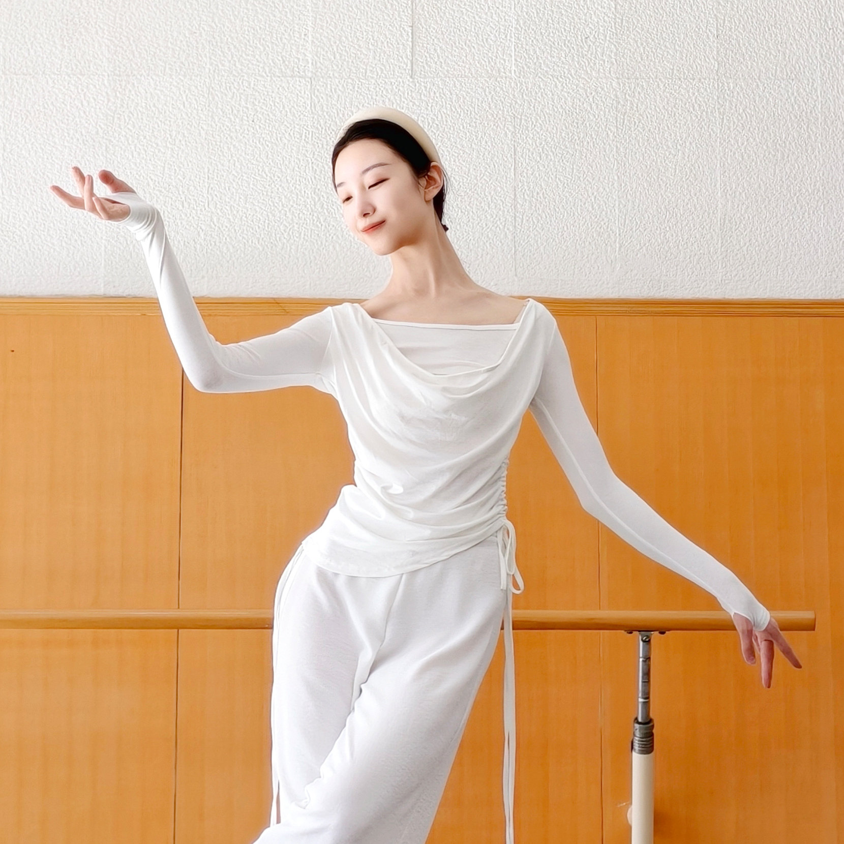 现代舞练功服2026新款荡领假两件修身显瘦舞蹈服古典中国舞瑜伽服