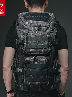 MAXGEAR暗星战术背包 男通勤双肩包军迷户外休闲旅游大容量登山包