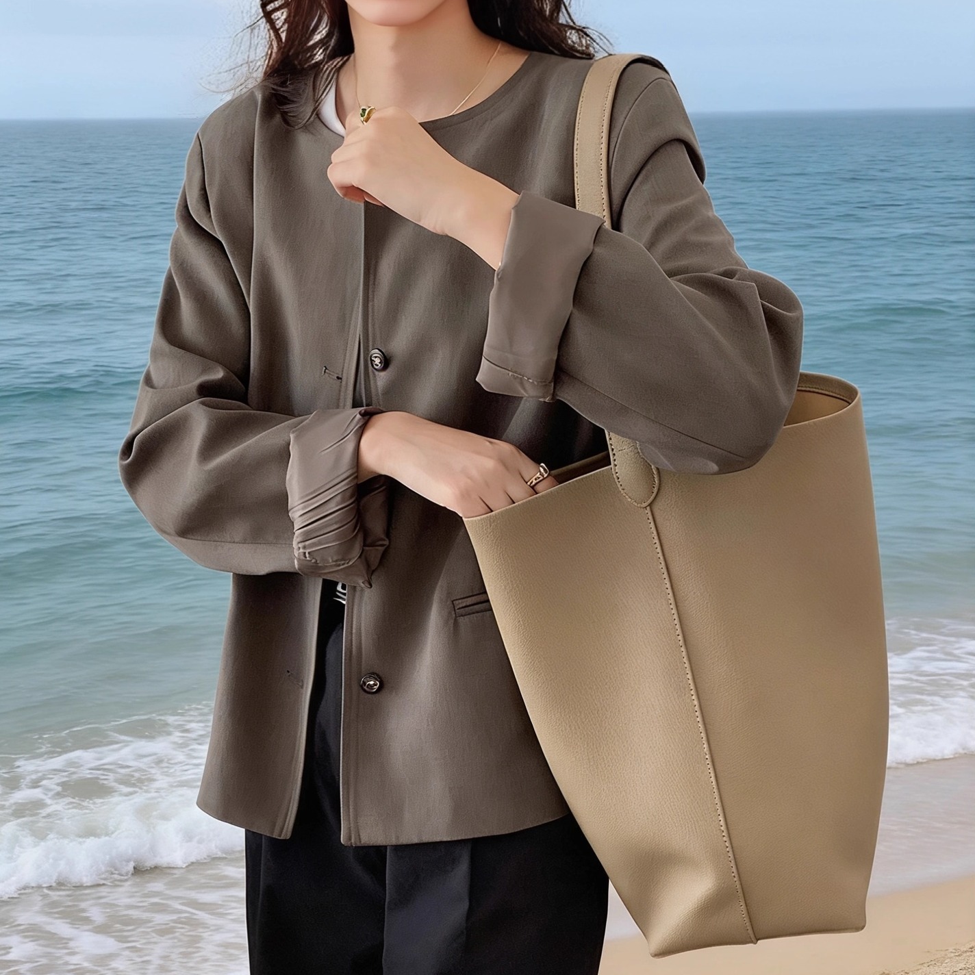 都市简约竖款方型敞口真皮水桶包