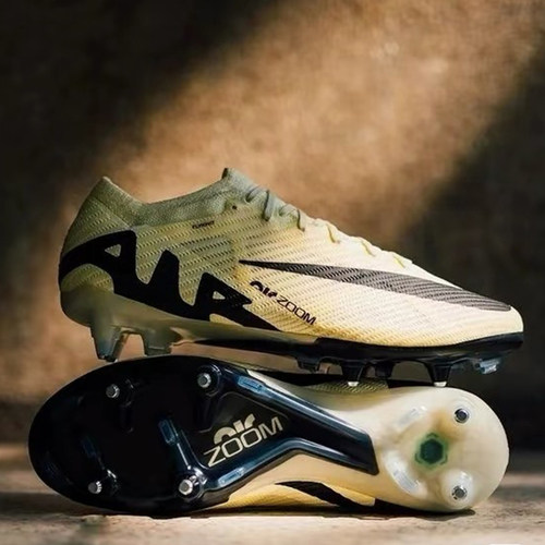 Nike耐克短钉CR7男子足球鞋