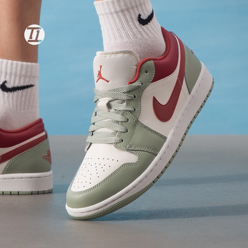 AirJordan1低帮系带篮球鞋