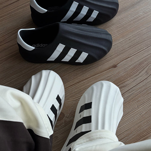 阿迪达斯Adidas一脚蹬休闲拖鞋