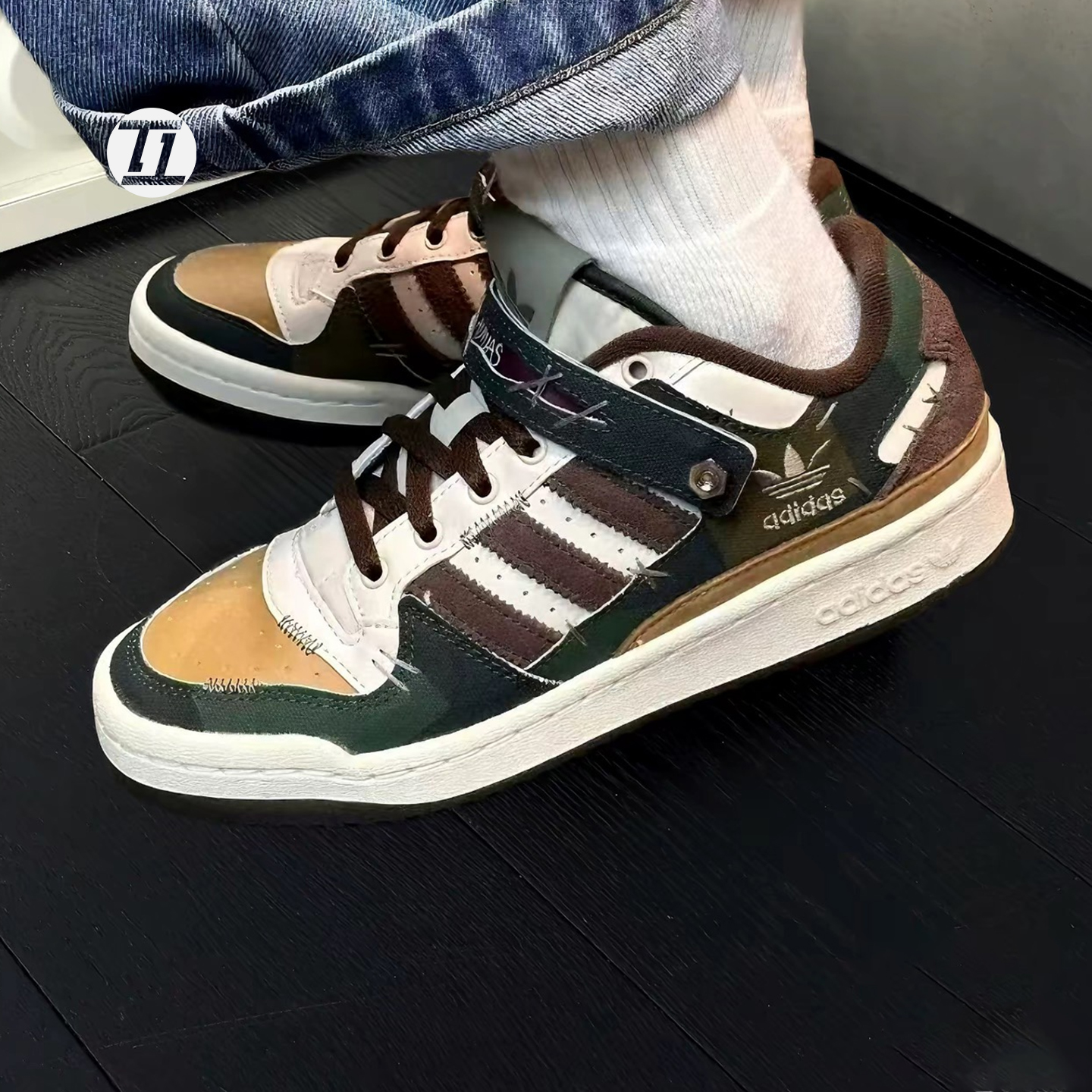 阿迪达斯三叶草复古低帮板鞋