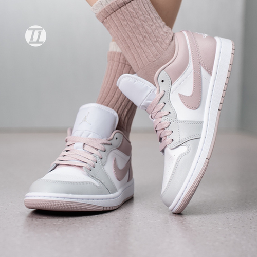 AJ1白灰蓝女子运动鞋刺绣板鞋