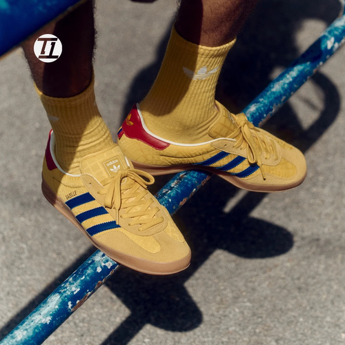 阿迪达斯adidas防滑耐磨德训鞋