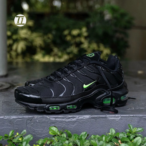 耐克AIRMAXPLUS男气垫休闲鞋