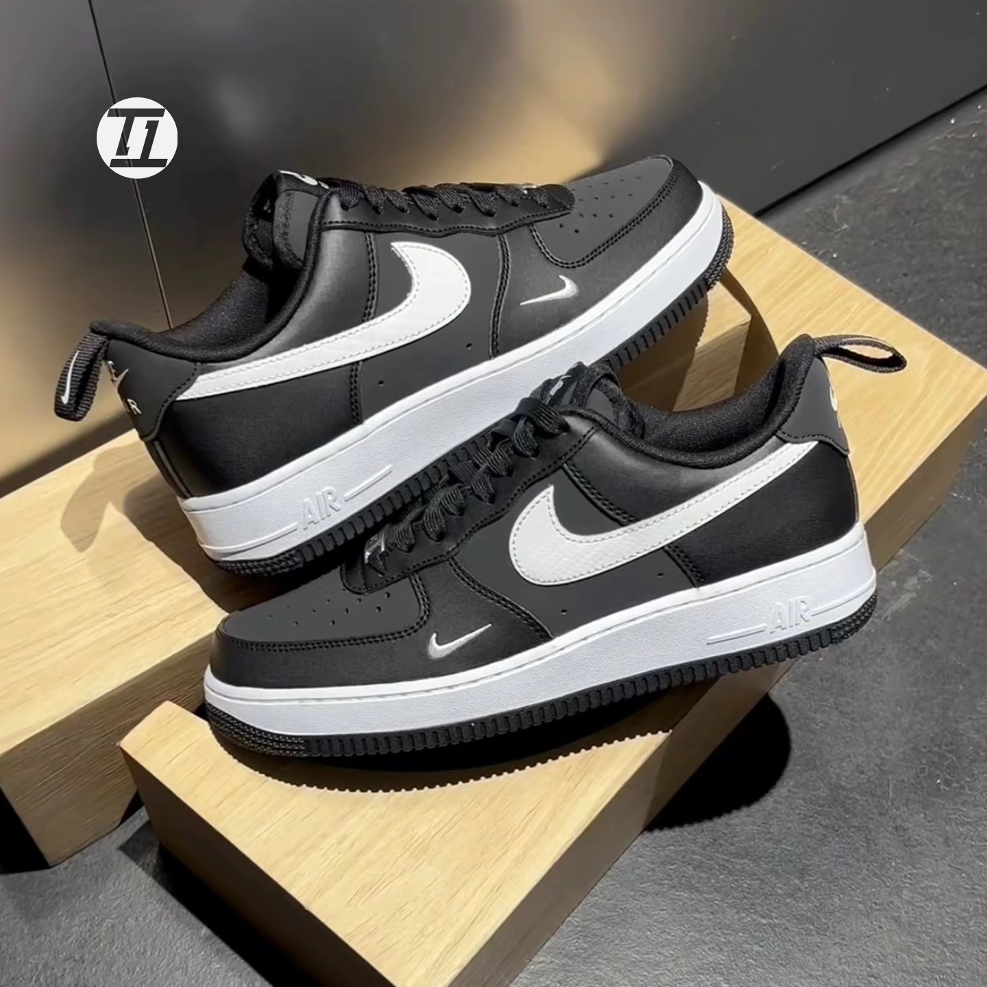 耐克/Nike Air Force 1 空军一号 男女轻便板鞋运动鞋IB8874-111