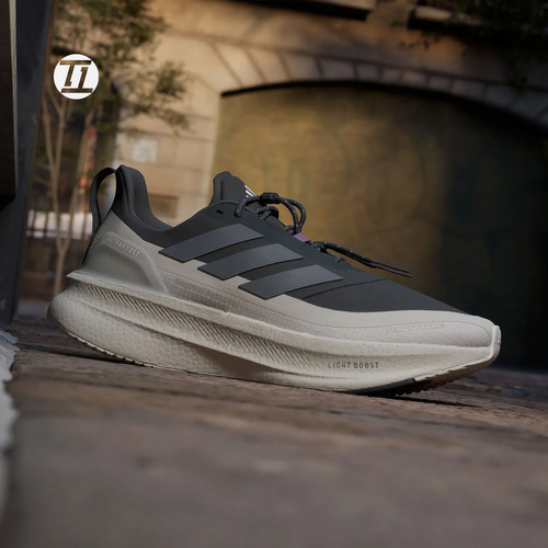 阿迪达斯ADIDAS ULTRABOOST 5新款缓震防滑男子运动跑步鞋JS2439