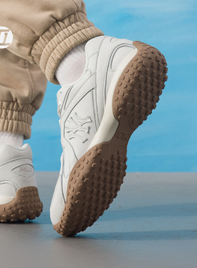 MLB男子新款纽约洋基低帮休闲复古生胶运动板鞋3ASXT025N-50IVS