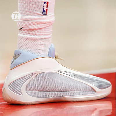 ADIDAS天马流星AE2运动篮球鞋