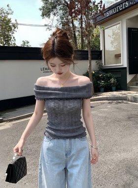 纯欲露肩木耳边针织短袖t恤女夏季一字领修身灰色设计感短款上衣