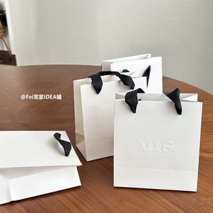 加厚白色vip礼品袋高级感活动礼品包装手提袋简约轻奢首饰纸袋