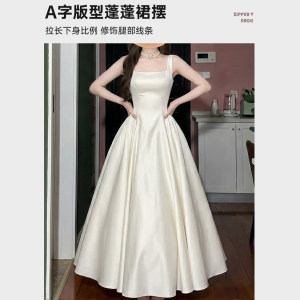 白色吊带洋装女夏季赫本