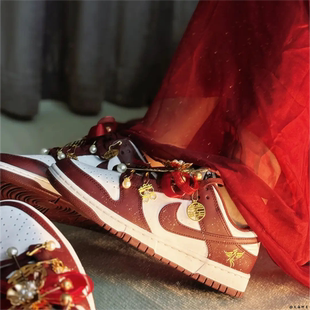 Dunk Nike Low 凤求凰新中式 球鞋 婚礼喜庆挂件男女低帮板鞋 定制