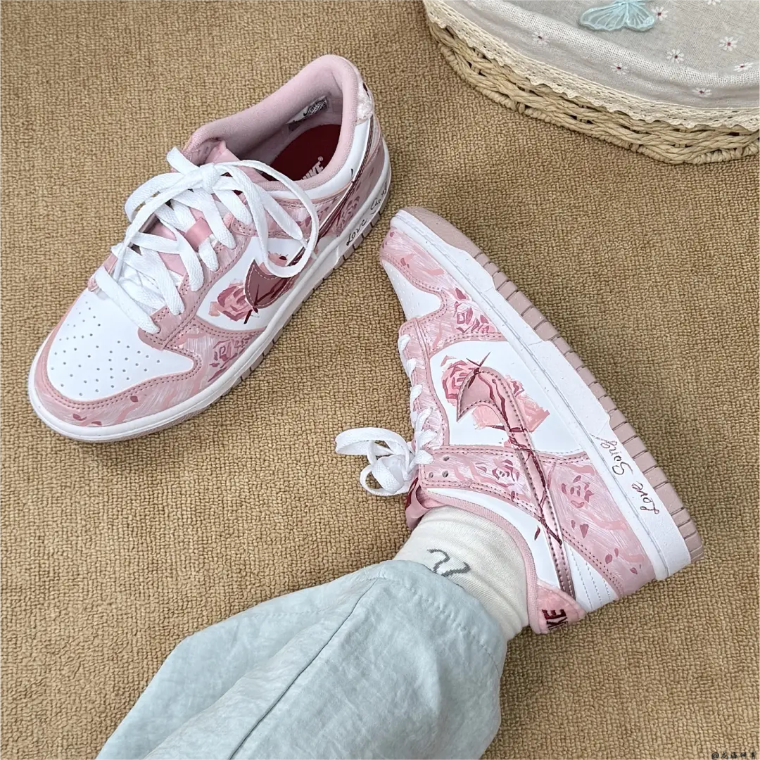 球鞋定制 Nike Dunk 玫瑰花园优雅校园百搭复古休闲女款低帮板鞋