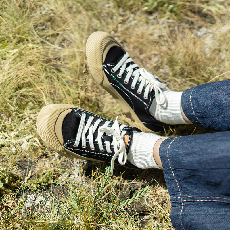 古苔低帮圆头日系低帮系带饼干鞋