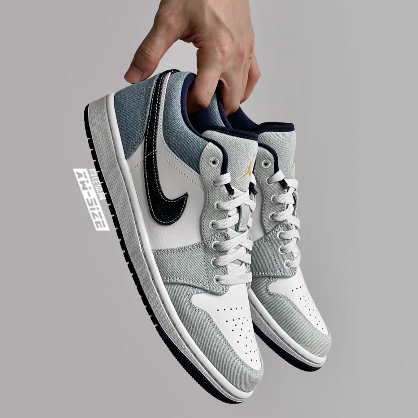 Jordan低帮白蓝AJ1休闲板鞋