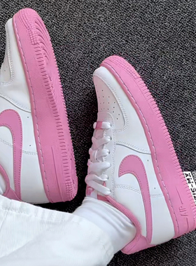 向往体育Nike耐克Air Force 1经典AF1白粉空军休闲板鞋IB4411-100