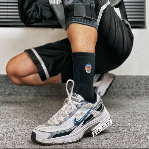 Nike/耐克男女复古休闲老爹鞋