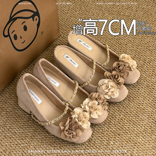 羊皮版温柔风山茶花内增高玛丽珍鞋女2026新款粗跟一字带防滑单鞋