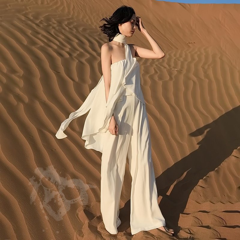 西双版纳度假裙海边拍照衣服沙滩裙女超仙三亚巴厘岛连体裤白色夏