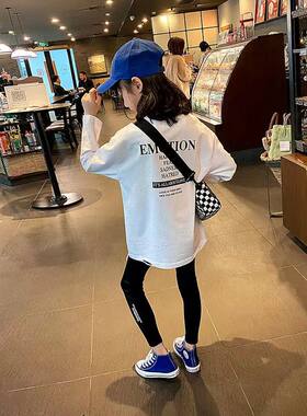 女童破洞白色打底衫2022秋季新款宝宝宽松纯棉上衣儿童长袖t恤