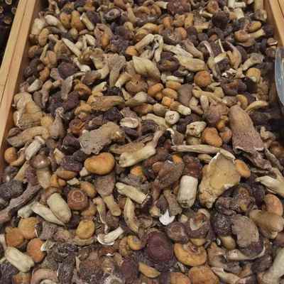 炒货什锦蘑菇脆网红零食