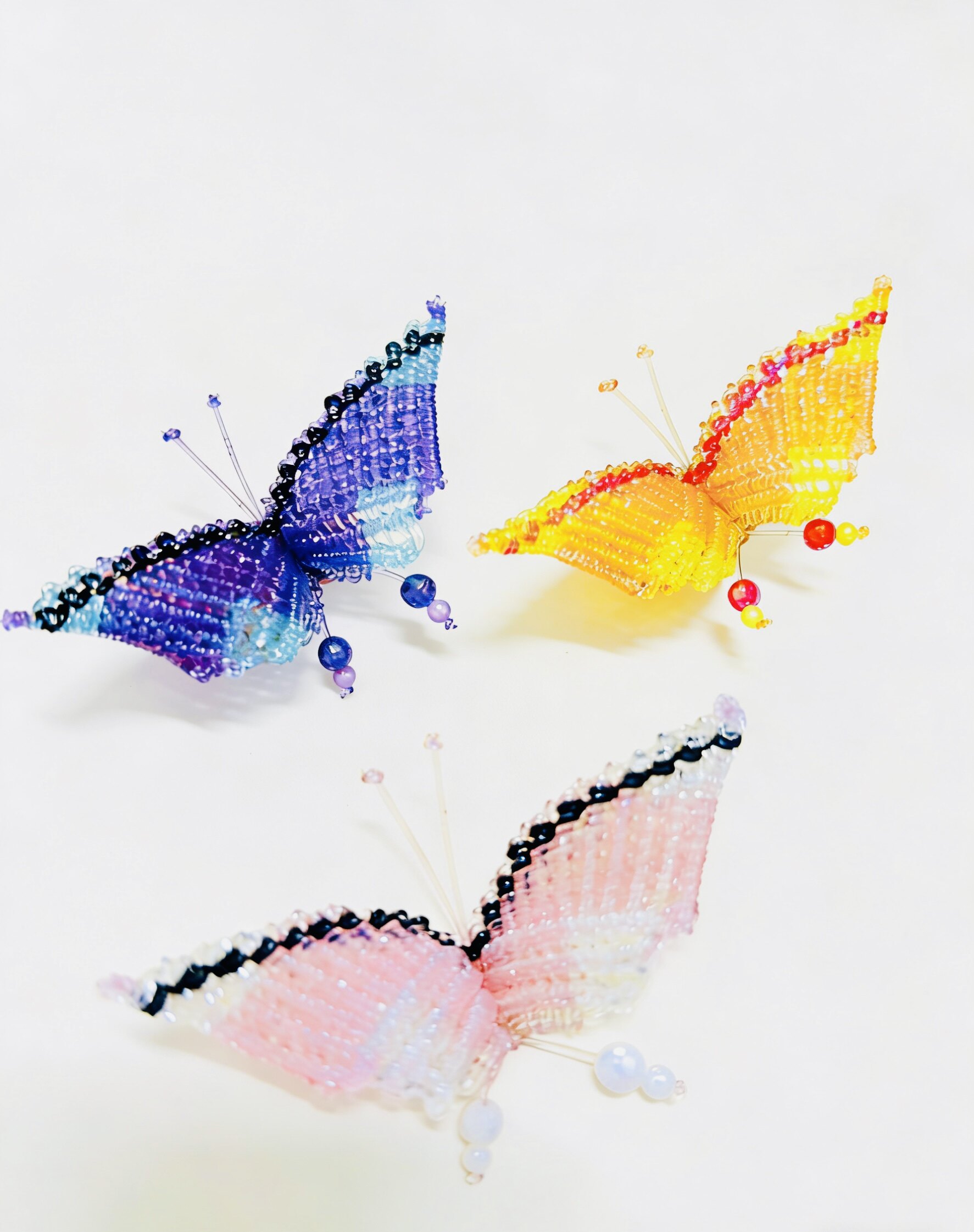 蝶来运转 纯手工编织串珠彩色蝴蝶 成品挂件装饰玩具 紫橙粉三色