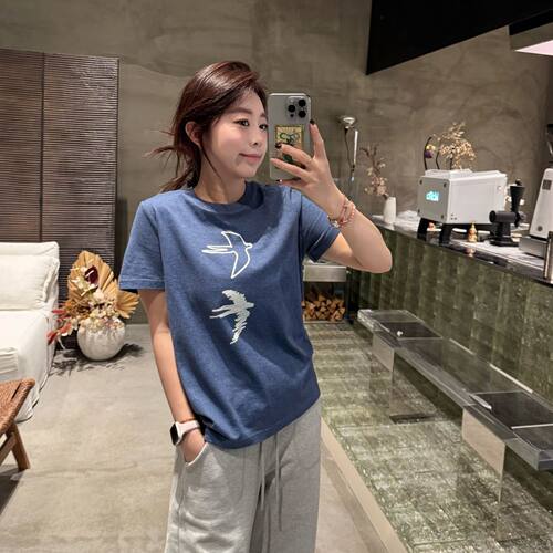 100%纯棉夏季薄款圆领落肩百搭宽松飞鸟印花短袖T恤女 T8950