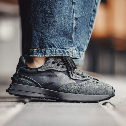 马登黑武士老爹鞋男春季新款黑色厚底运动休闲百搭潮鞋复古慢跑鞋