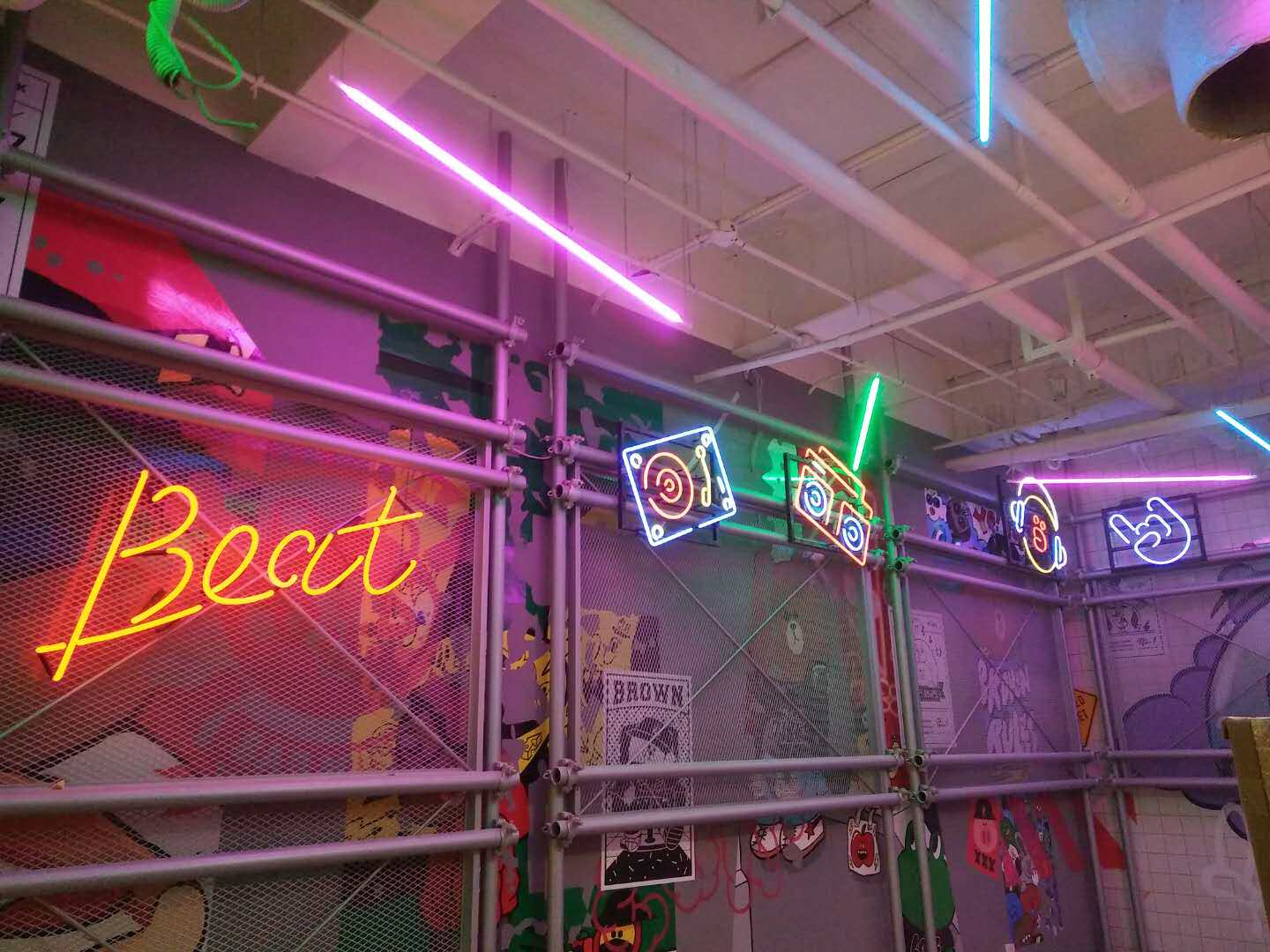 酒吧led柔性霓虹灯玻璃霓虹灯广告牌定制灯箱招牌千层镜玻璃管字